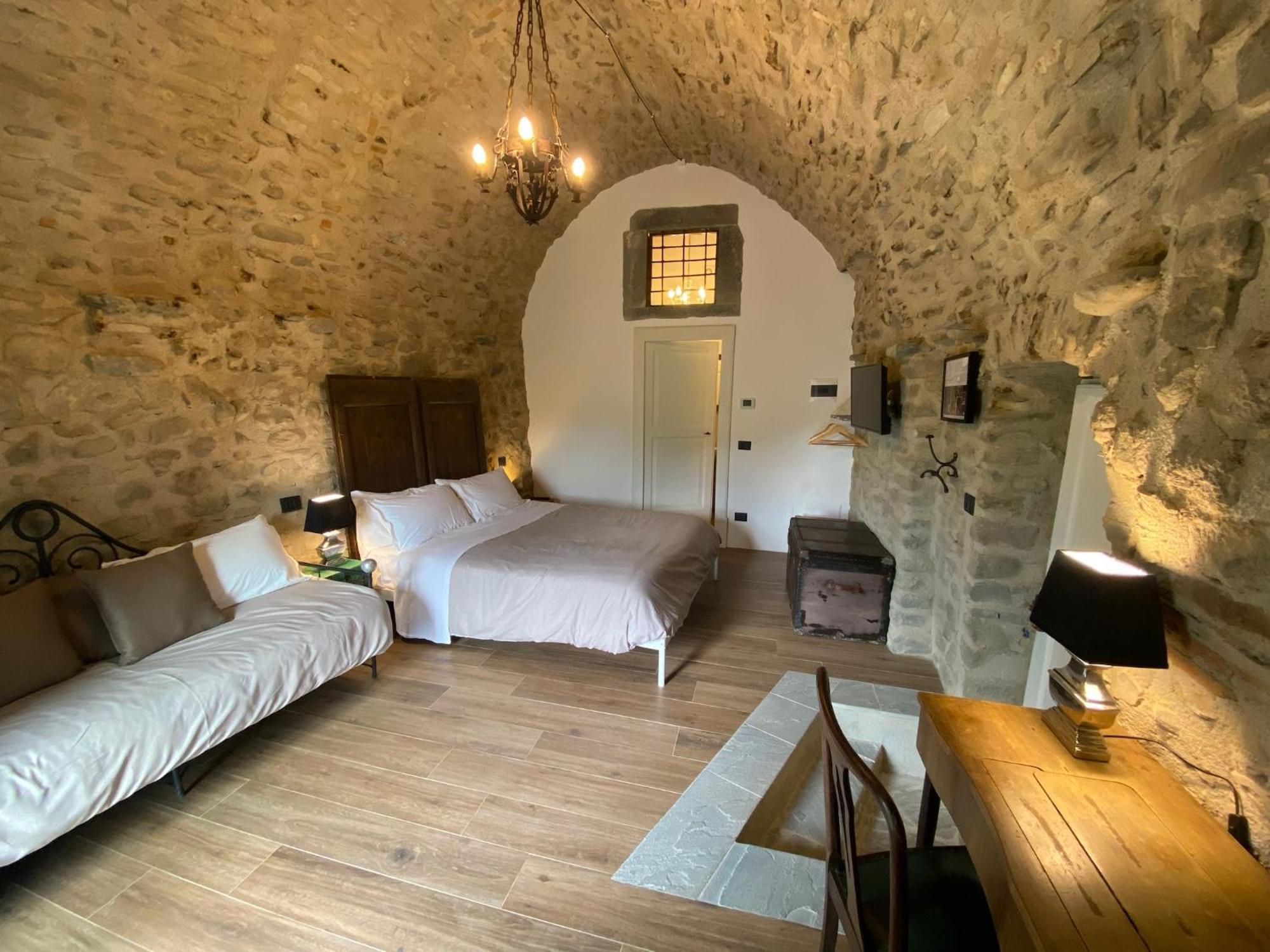 La Casa Medievale Suites E Spa Pontremoli Eksteriør bilde